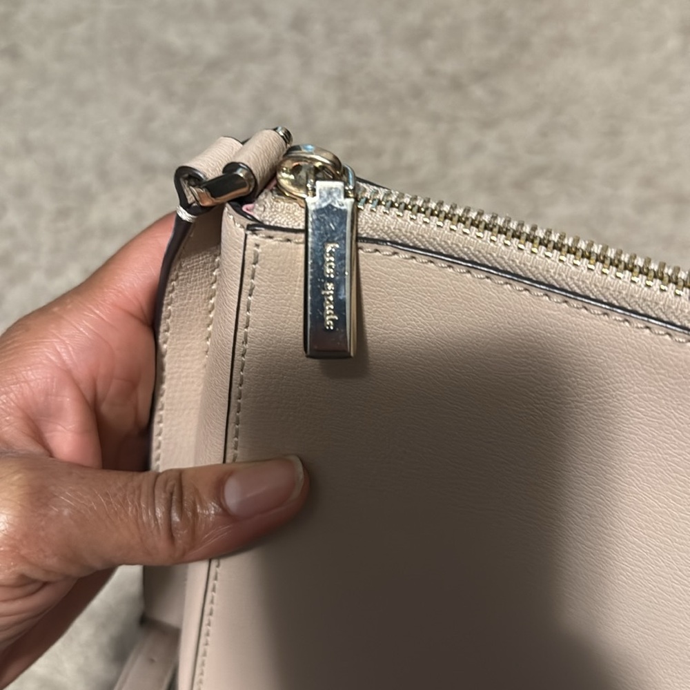 Kate Spade Pink Crossbody Bag with Saffiano Leather and Adjustable Strap - Picture 9 of 11